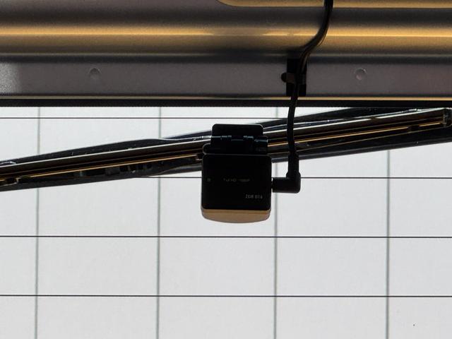 ハイゼットカーゴDXディスプレイオーディオ バックカメラ Bluetooth 前後ドライブレコーダー 両側スライドドア LEDヘッドライト 衝突軽減ブレーキ 横滑り防止装置 アイドリングストップ クリアランスソナー(福岡県)の中古車