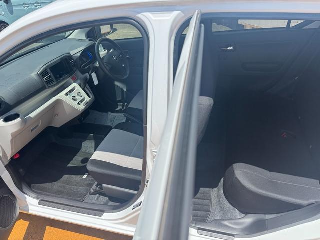 ミライースＸ　ＳＡIII新車保証継承付　弊社デモカーＵＰ車　オーディオレス　ＬＥＤヘッドライト　衝突軽減ブレーキ　オートマチックハイビーム　横滑り防止装置　アイドリングストップ　クリアランスソナー（福岡県）の中古車