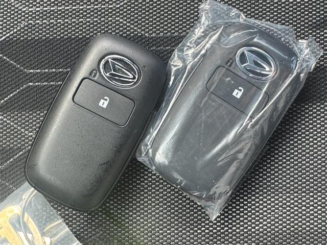 タフトＧ　ダーククロムベンチャー弊社デモカーＵＰ車　新車保証継承（福岡県）の中古車