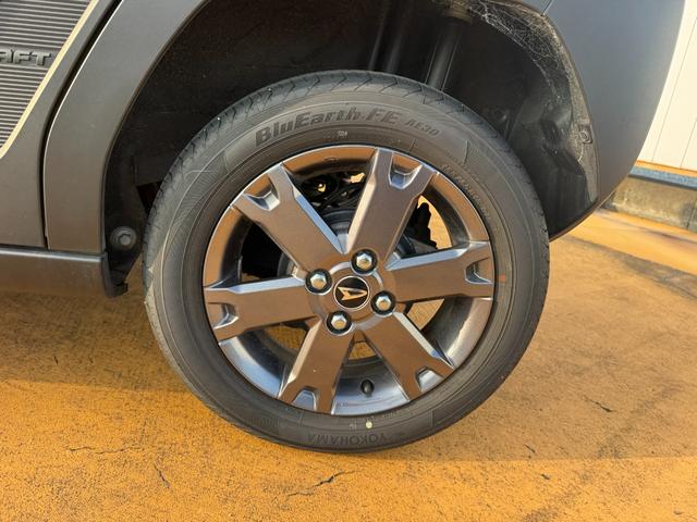タフトＧ　ダーククロムベンチャー新車保証継承付　弊社デモカーＵＰ車　オーディオレス　バックカメラ　クルーズコントロール　ＬＥＤヘッドライト　衝突軽減ブレーキ　横滑り防止装置　アイドリングストップ　クリアランスソナー（福岡県）の中古車