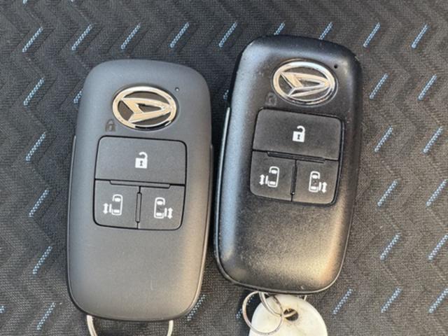 トールカスタムGオーディオレス バックカメラ 両側電動スライドドア クルーズコントロール LEDヘッドライト 衝突軽減ブレーキ 横滑り防止装置 アイドリングストップ クリアランスソナー 純正アルミホイール(福岡県)の中古車