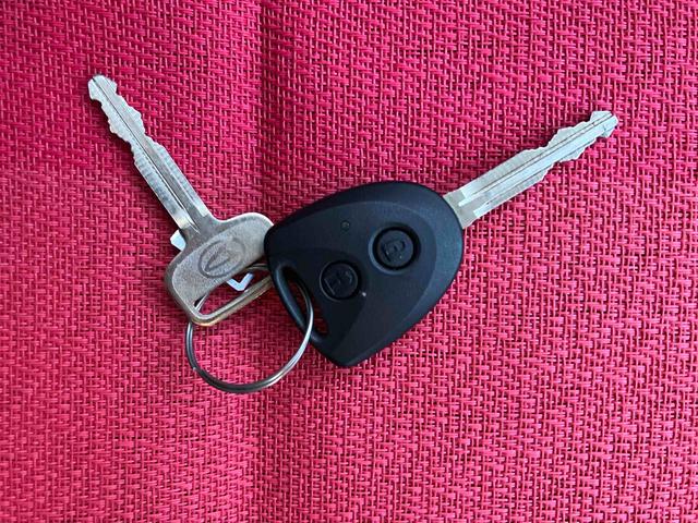 ハイゼットカーゴＤＸ　ワンオーナー走行距離無制限１２ヶ月保証付き　禁煙　セキュリティアラーム　キーレスキー　両側スライドドア　エコアイドル　ハイビームアシスト　ＥＳＣ　オートライト　記録簿　レーンアシスト　両席エアバッグ　ワンオーナー（大分県）の中古車