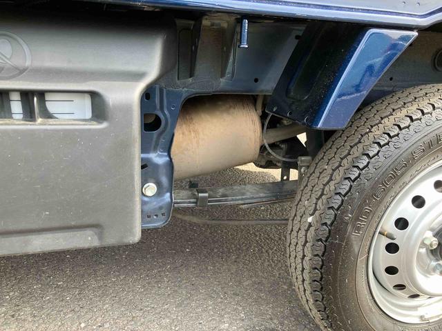 スーパーキャリイＸ走行距離無制限１２ヶ月保証付き　ＡＵＸ接続　ＤＶＤ再生機能　カーナビ　ＥＴＣ車載器　ドラレコ　パートタイム４ＷＤ　メンテナンスノート　ＡＵＴＯライト　ダブルエアバッグ　禁煙　運転席エアバック　ＡＢＳ（大分県）の中古車