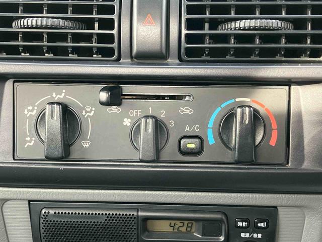 ミニキャブトラックＶタイプ３か月以内または３，０００ｋｍまで安心安全保証付き！　エアバック　禁煙車両　記録簿（大分県）の中古車