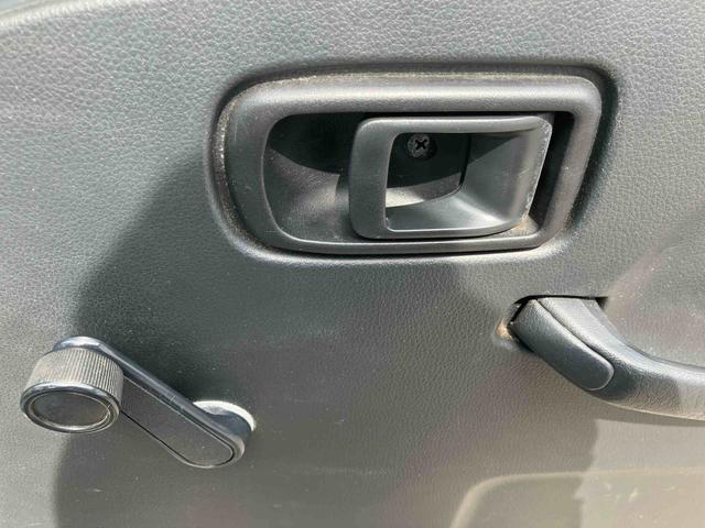 ハイゼットトラックハイルーフＳＡIIIｔ走行距離無制限１２ヶ月保証付き　オートマチック　エアコン　４ＷＤ　ラジオチューナー搭載（大分県）の中古車
