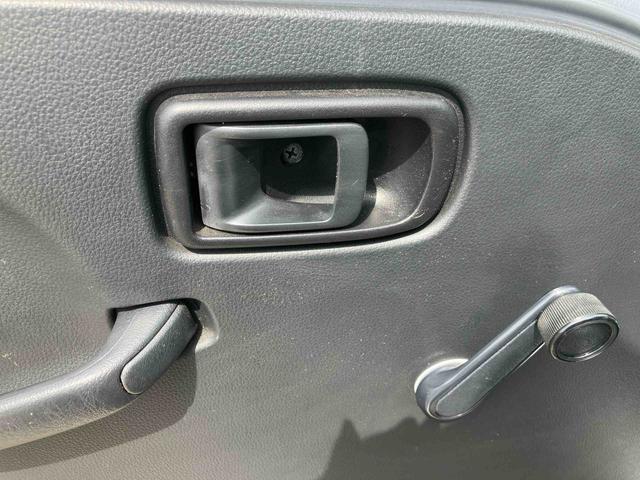 ハイゼットトラックハイルーフＳＡIIIｔ走行距離無制限１２ヶ月保証付き　オートマチック　エアコン　４ＷＤ　ラジオチューナー搭載（大分県）の中古車