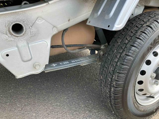 ハイゼットトラックハイルーフＳＡIIIｔ走行距離無制限１２ヶ月保証付き　オートマチック　エアコン　４ＷＤ　ラジオチューナー搭載（大分県）の中古車