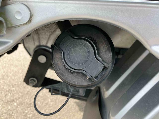 ハイゼットトラックハイルーフＳＡIIIｔ走行距離無制限１２ヶ月保証付き　オートマチック　エアコン　４ＷＤ　ラジオチューナー搭載（大分県）の中古車