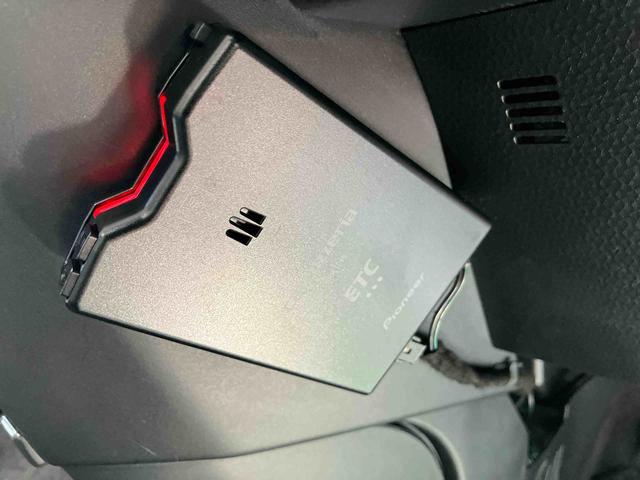 トールカスタムＧ走行距離無制限１２ヶ月保証付き　Ｂｌｕｅｔｏｏｔｈ対応　盗難防止システム　誤発進抑制機能　エコアイドル　ＬＥＤランプ　バックモニター　フリーキー　アルミ　カーナビ　エアバック　両側自動ドア　禁煙車（大分県）の中古車