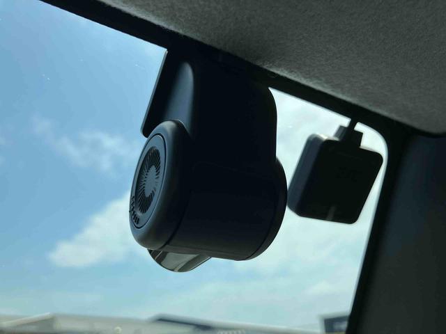 トールカスタムＧ走行距離無制限１２ヶ月保証付き　Ｂｌｕｅｔｏｏｔｈ対応　盗難防止システム　誤発進抑制機能　エコアイドル　ＬＥＤランプ　バックモニター　フリーキー　アルミ　カーナビ　エアバック　両側自動ドア　禁煙車（大分県）の中古車