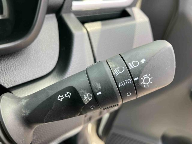 トールカスタムＧ走行距離無制限１２ヶ月保証付き　Ｂｌｕｅｔｏｏｔｈ対応　盗難防止システム　誤発進抑制機能　エコアイドル　ＬＥＤランプ　バックモニター　フリーキー　アルミ　カーナビ　エアバック　両側自動ドア　禁煙車（大分県）の中古車
