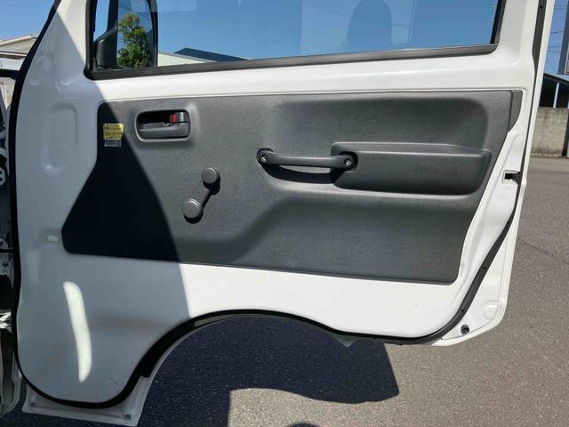 ミニキャブトラックみのり走行距離無制限１２ヶ月保証付き　運転席エアバック　パワーステアリング　エアコン　切替式４ＷＤ　ＡＢＳ　デュアルエアバッグ　禁煙車（大分県）の中古車