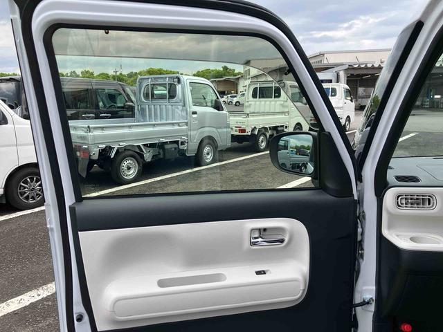 ムーヴキャンバスストライプスＧ　ワンオーナー走行距離無制限１２ヶ月保証付き　両側パワードア　スマートキーＰスタート　軽減ブレーキ　禁煙　リアカメラ　セキュリティ　ＬＥＤライト　レーンキープ　オートＬＥＤ　シ−トヒ−タ−　アイドリングストップ機能（大分県）の中古車