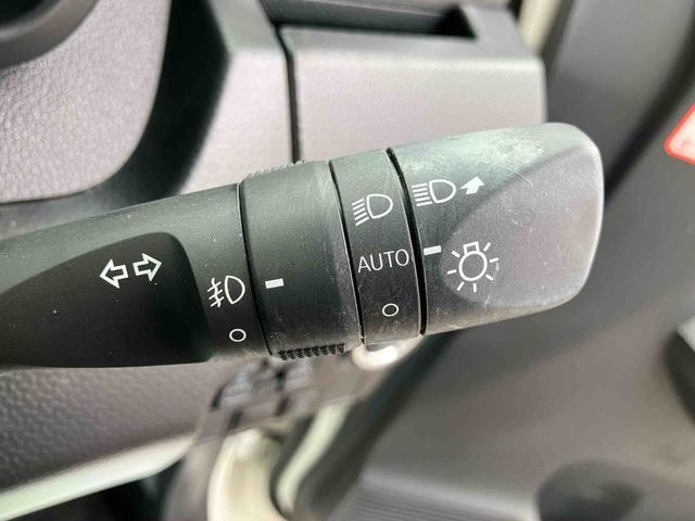 トールカスタムＧ走行距離無制限１２ヶ月保証付き　Ｂｌｕｅｔｏｏｔｈ対応　盗難防止システム　誤発進抑制機能　エコアイドル　ＬＥＤランプ　バックモニター　フリーキー　アルミ　カーナビ　禁煙車　オートハイビーム　Ａライト（大分県）の中古車