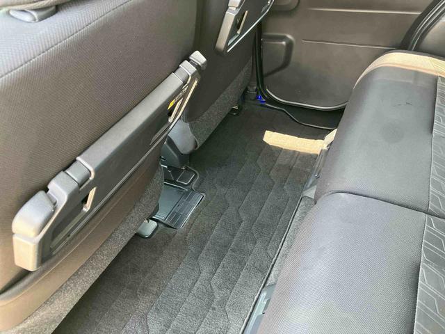 トールカスタムＧ　リミテッドII　ＳＡIII走行距離無制限１２ヶ月保証付き　アイスト　ＢＴ　両側オートスライドドア　記録簿　エアバッグ　アルミホイール　オートマチックハイビーム　シートヒーター　ＵＳＢ　スマートキー　ＥＴＣ　車線逸脱警報　ＡＢＳ（大分県）の中古車