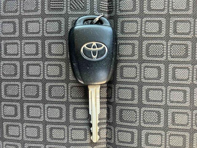 ポルテＸアウトレット車　外装現状渡し　３か月以内または３，０００ｋｍまで保証付き　ＥＴＣ車載器　イモビライザー　アイドリングストップ　ＥＳＣ　キーレスキー　Ｗエアバッグ　ＡＢＳ　エアバック　記録簿付き（大分県）の中古車