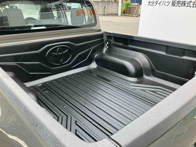 ハイラックスＺ走行距離無制限１２ヶ月保証付き　リヤカメラ　ＵＳＢ接続　切替４ＷＤ　定期点検記録簿　ミュージックプレイヤー接続可　ＢＴ接続　イモビライザー　アルミ　ＥＴＣ搭載　メモリーナビ　ＤＶＤ再生　ターボ車　禁煙（大分県）の中古車
