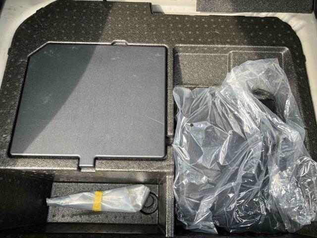 ロッキープレミアムＧ　ＨＥＶ走行距離無制限１２ヶ月保証付き　ブルートゥースオーディオ　Ｂモニ　Ｄレコ　被害軽減ブレーキ　車線逸脱警報装置　ＥＴＣ付　ナビ付　イモビライザ　キ−フリ−　ＵＳＢポート　Ｓヒーター　衝突安全ボディ　禁煙（大分県）の中古車
