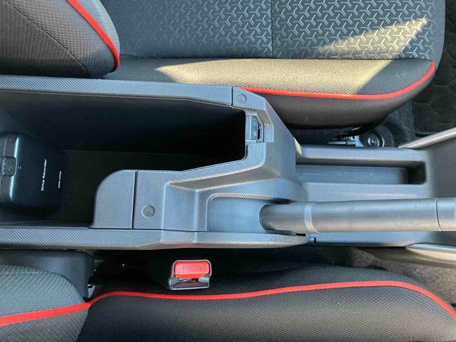 ロッキーG走行距離無制限12ヶ月保証付き アイストップ 追従走行 車線逸脱警告 ブルートゥース ETC車載器 イモビ USB タ−ボ 整備記録簿 誤発進抑制機能 AUTOライト オートマチックハイビーム ナビ(大分県)の中古車