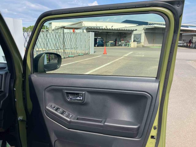 タフトＧターボ　ダーククロムベンチャー　ワンオーナー走行距離無制限１２ヶ月保証付き　禁煙　車線逸脱警報装置　衝突回避支援ブレーキ　シートヒータ　安全ボディ　ＬＥＤ　ムーンルーフ　Ａストップ　オートマチックハイビーム　ターボ車　セキュリティ　記録簿（大分県）の中古車