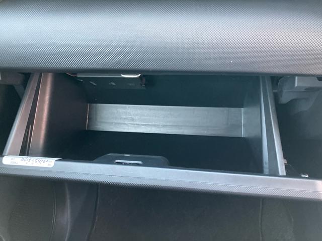 ロッキーG走行距離無制限12ヶ月保証付き アイストップ 追従走行 車線逸脱警告 ブルートゥース ETC車載器 イモビ USB タ−ボ 整備記録簿 誤発進抑制機能 AUTOライト オートマチックハイビーム ナビ(大分県)の中古車