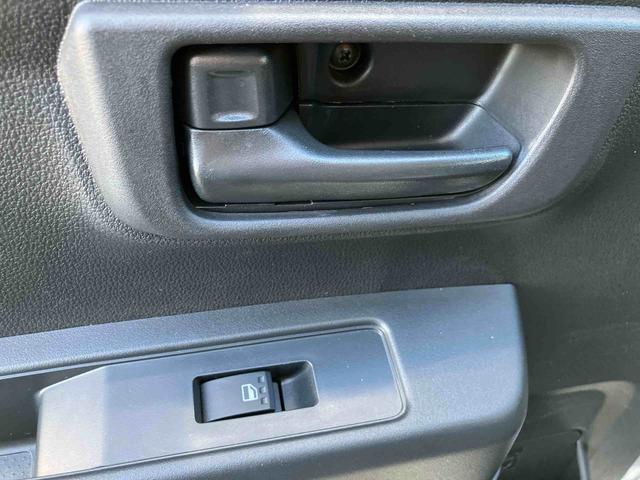 ハイゼットカーゴＤＸ走行距離無制限１２ヶ月保証付き　セキュリティアラーム　エコアイドル　ハイビームアシスト　ＥＳＣ　オートライト　記録簿　レーンアシスト　両席エアバッグ　ワンオーナー　ＡＢＳ　運転席エアバッグ　プリクラ（大分県）の中古車