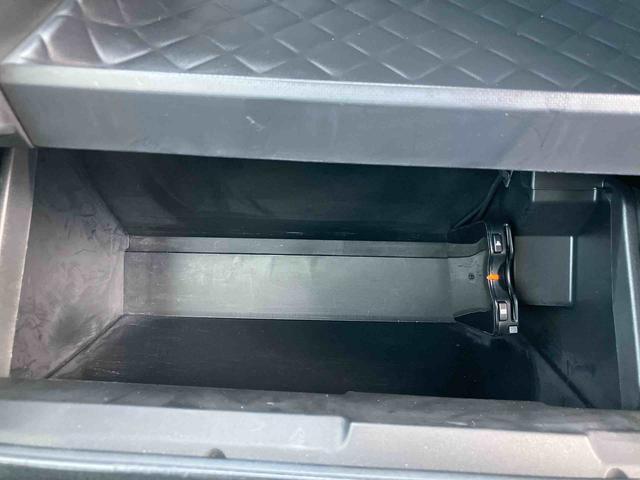 タントカスタムＸ走行距離無制限１２ヶ月保証付き　衝突軽減ブレーキ　車線逸脱防止　Ｂｌｕｅｔｏｏｔｈオーディオ　アイドリングストップ機能　Ｂカメラ　ナビ　禁煙　盗難警報装置　ＬＥＤ　ＥＴＣ　キーレスエントリー　ＵＳＢ（大分県）の中古車