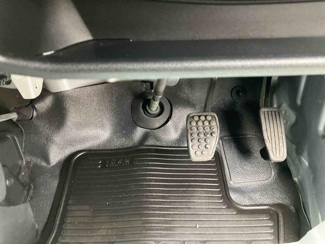 ハイゼットカーゴDX SAIII走行距離無制限12ヶ月保証付き 車線逸脱防止 横滑防止装置 両側スライド 記録簿あり デュアルエアバッグ エコアイドル セキュリティ オートマチックハイビーム 禁煙車 オートライト 運転席エアバッグ(大分県)の中古車