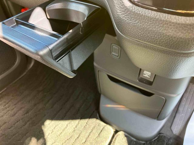N−BOXカスタムLターボ走行距離無制限12ヶ月保証付き ナビ付 衝突軽減ブレーキサポート LEDヘッドライ ブルートゥース オートマチックハイビーム アルミ 禁煙 アイドリングS ターボエンジン AUX エアバック USB(大分県)の中古車