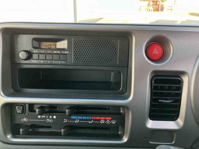 ハイゼットカーゴデラックスリミテッド走行距離無制限１２ヶ月保証付き　エアバッグ　禁煙車　助手席エアバック　ＡＢＳ　記録簿　両側スライドドア　盗難防止（大分県）の中古車