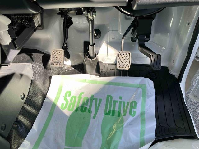 キャリイトラックＫＣエアコン・パワステ走行距離無制限１２ヶ月保証付き　整備点検記録簿　禁煙　助手席エアバック　ＡＣ　運転席エアバック　パートタイム４ＷＤ　パワステ　横滑防止　ＡＢＳ　オートライト　盗難防止システム　踏み間違い防止（大分県）の中古車