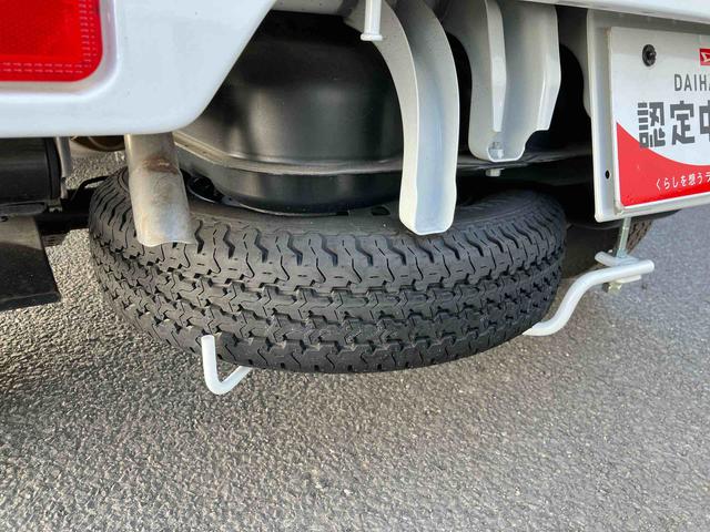キャリイトラックＫＣエアコン・パワステ走行距離無制限１２ヶ月保証付き　整備点検記録簿　禁煙　助手席エアバック　ＡＣ　運転席エアバック　パートタイム４ＷＤ　パワステ　横滑防止　ＡＢＳ　オートライト　盗難防止システム　踏み間違い防止（大分県）の中古車