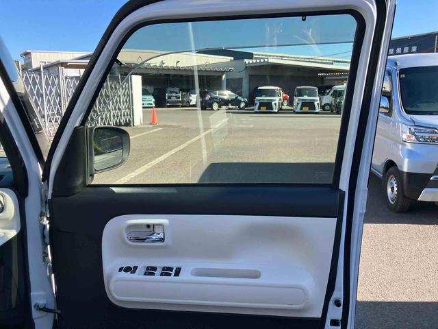 ムーヴキャンバスストライプスＧ　ワンオーナー走行距離無制限１２ヶ月保証付き　アイドルストップ　Ｂカメラ　セキュリティアラーム　スマートキープッシュスタート　Ｓヒーター　キーフリーキー　ワンオーナー車　ＬＥＤライト　車線逸脱警報　オートハイビーム（大分県）の中古車