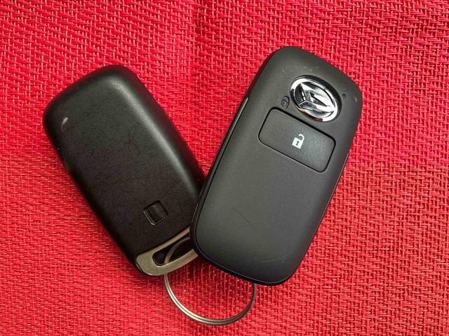 タフトG ダーククロムベンチャー走行距離無制限12ヶ月保証付き 1オ−ナ− アダプティブクルコン リアカメラ オートマチックハイビーム LEDライト レーンキープアシスト アイドリングS キーフリー 記録簿 アルミ スマートキー(大分県)の中古車