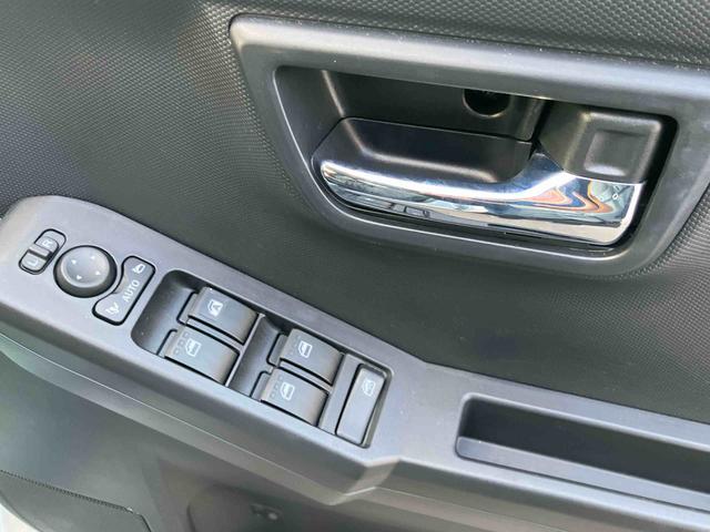 タフトＧ　ダーククロムベンチャー走行距離無制限１２ヶ月保証付き　ＢＬＵＥＴＯＯＴＨ　カーナビ　ＥＳＣ　ＵＳＢ　リアカメラ　オートマチックハイビーム　メモリナビ　ＬＥＤライト　レーンキープアシスト　ＤＶＤ　アイドリングＳ　キーフリー（大分県）の中古車