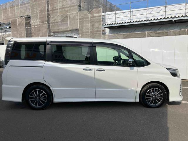 ヴォクシーＺＳ　煌II走行距離無制限１２ヶ月保証付き　スマートキー・プッシュスタート　バックガイドモニター　セキュリティアラーム　両側パワスラドア　ブルートゥース　カーナビ　１オーナー　ＵＳＢ　ハイビームアシスト　ＶＳＣ（大分県）の中古車