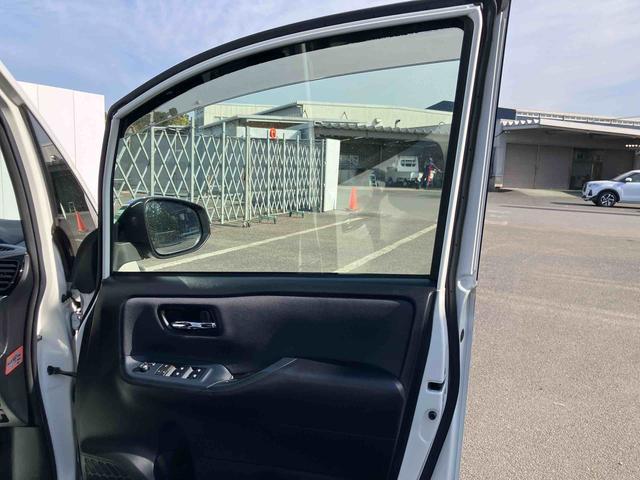 ヴォクシーＺＳ　煌II走行距離無制限１２ヶ月保証付き　スマートキー・プッシュスタート　バックガイドモニター　セキュリティアラーム　両側パワスラドア　ブルートゥース　カーナビ　１オーナー　ＵＳＢ　ハイビームアシスト　ＶＳＣ（大分県）の中古車