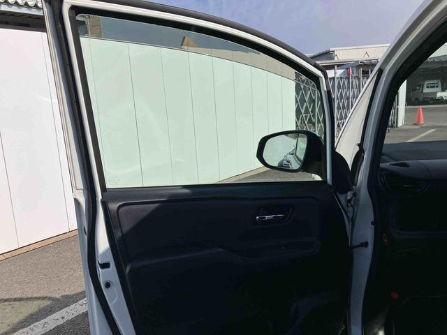 ヴォクシーＺＳ　煌II走行距離無制限１２ヶ月保証付き　スマートキー・プッシュスタート　バックガイドモニター　セキュリティアラーム　両側パワスラドア　ブルートゥース　カーナビ　１オーナー　ＵＳＢ　ハイビームアシスト　ＶＳＣ（大分県）の中古車