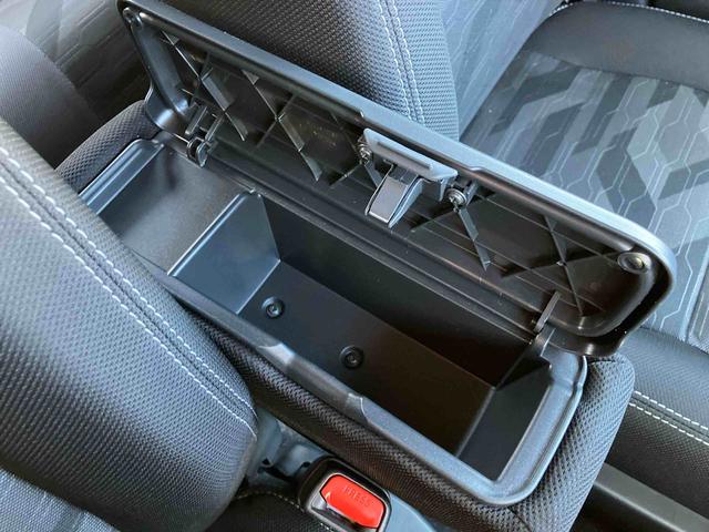 タフトＧ　ダーククロムベンチャー　ワンオーナー走行距離無制限１２ヶ月保証付き　１オ−ナ−　アダプティブクルコン　リアカメラ　オートマチックハイビーム　ＬＥＤライト　レーンキープアシスト　アイドリングＳ　キーフリー　記録簿　アルミ　禁煙車（大分県）の中古車