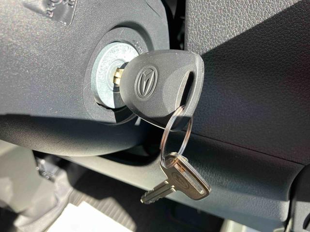 ハイゼットカーゴＤＸ　ワンオーナー走行距離無制限１２ヶ月保証付き　ＬＥＤヘッドランプ　禁煙　セキュリティアラーム　キーレスキー　両側スライドドア　エコアイドル　ハイビームアシスト　オートライト　記録簿　レーンアシスト　ワンオーナー（大分県）の中古車