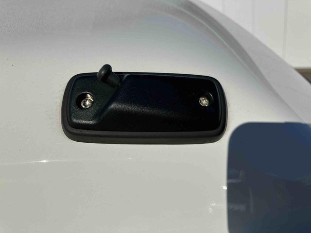 ハイゼットカーゴＤＸ　ワンオーナー走行距離無制限１２ヶ月保証付き　ＬＥＤヘッドランプ　禁煙　セキュリティアラーム　キーレスキー　両側スライドドア　エコアイドル　ハイビームアシスト　オートライト　記録簿　レーンアシスト　ワンオーナー（大分県）の中古車