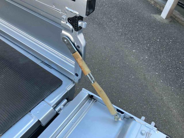 ハイゼットトラックジャンボエクストラ走行距離無制限１２ヶ月保証付き　アイドリングストップ付き　オートＬＥＤ　記録簿あり　ブレーキサポート　盗難防止システム　ダブルエアバッグ　レーンアシスト　４ＷＤ　オートライト　横滑り防止　ＡＢＳ（大分県）の中古車