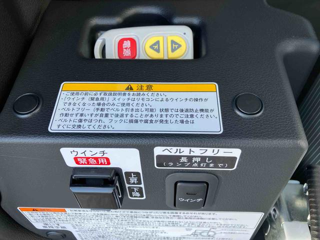 ハイゼットカーゴハイゼットスローパー　ワンオーナー走行距離無制限１２ヶ月保証付き　アイドリングストップ車　スローパーつき　オートライト　オートハイビーム　ラジオ搭載　両側スライドドア（大分県）の中古車