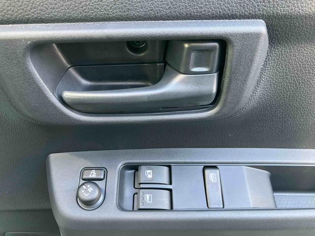 ハイゼットカーゴデッキバンＧ　ワンオーナー走行距離無制限１２ヶ月保証付き　横滑り防止　セキュリティ　衝突回避支援システム　レーンキープアシスト　両側スライドドア　オートライト　アイドリングストップ　ＡＢＳ　運転席エアバッグ　ＡＴハイビーム（大分県）の中古車