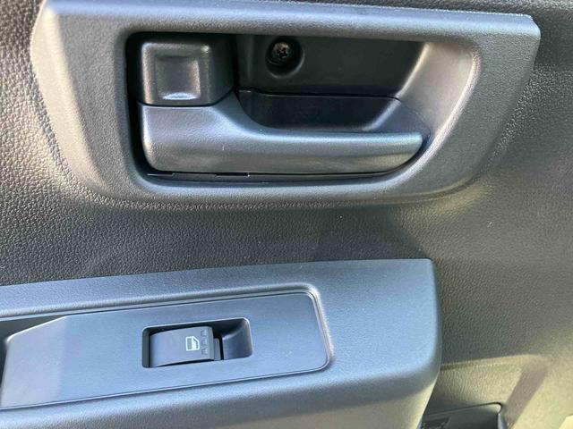 ハイゼットカーゴデッキバンＧ　ワンオーナー走行距離無制限１２ヶ月保証付き　横滑り防止　セキュリティ　衝突回避支援システム　レーンキープアシスト　両側スライドドア　オートライト　アイドリングストップ　ＡＢＳ　運転席エアバッグ　ＡＴハイビーム（大分県）の中古車