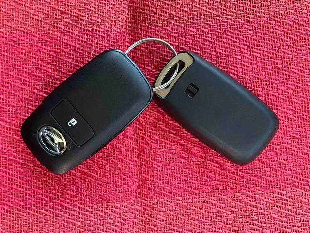 ハイゼットカーゴデッキバンＧ　ワンオーナー走行距離無制限１２ヶ月保証付き　横滑り防止　セキュリティ　衝突回避支援システム　レーンキープアシスト　両側スライドドア　オートライト　アイドリングストップ　ＡＢＳ　運転席エアバッグ　ＡＴハイビーム（大分県）の中古車