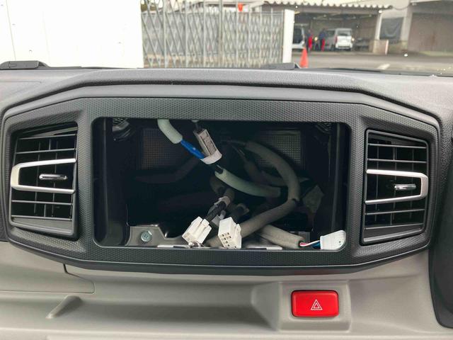 ミライースＸ　ＳＡIII　　ワンオーナー走行距離無制限１２ヶ月保証付き　盗難防止アラーム　衝突回避支援ブレーキ機能　レーンキープアシスト　運転席助手席エアバック　Ｂカメ　横滑防止　点検記録簿付　１オーナー　ＬＥＤライト　オートハイビーム（大分県）の中古車