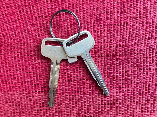 ハイゼットトラックスタンダード 農用スペシャル走行距離無制限12ヶ月保証付き レーンキープアシスト 整備記録簿 助手席エアバック 誤発進抑制機能 禁煙 オートハイビーム PS ワンオーナー エアコン付 センターデフロック 運転席エアバック ABS(大分県)の中古車