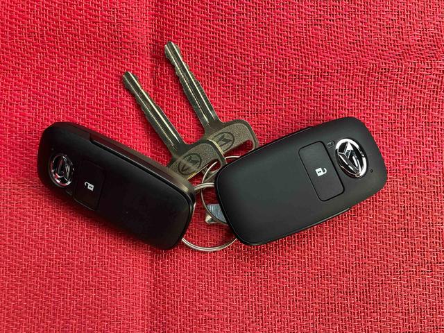 ハイゼットトラックジャンボエクストラ　ワンオーナー走行距離無制限１２ヶ月保証付き　アイドリングストップ付き　オートＬＥＤ　記録簿あり　ブレーキサポート　盗難防止システム　スマ−トキ−　ワンオナ　禁煙　ダブルエアバッグ　キーフリー　レーンアシスト（大分県）の中古車