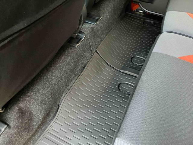 ハイゼットカーゴクルーズ走行距離無制限１２ヶ月保証付き　ＵＳＢ　車線逸脱　ブルートゥース　衝突軽減システム　ハイビームアシスト　両側スライド　Ｂカメ　アイドリングＳＴＯＰ　ＥＳＣ　オートライト　ＡＢＳ　盗難防止システム　禁煙（大分県）の中古車